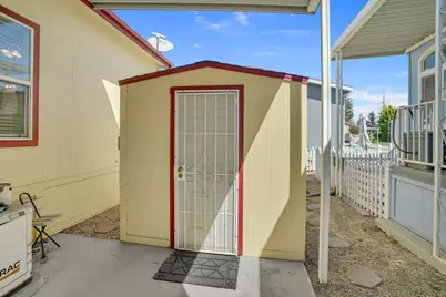 Queen Way #29, Livingston, CA 95334 - Photo 9
