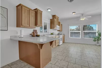 Queen Way #29, Livingston, CA 95334 - Photo 17