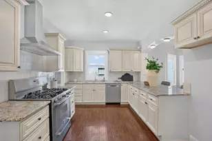 1040 34th St, Sacramento, CA 95816 - Photo 7