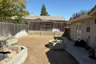 1390 Ranch House, Oakdale, CA 95361 - Photo 3
