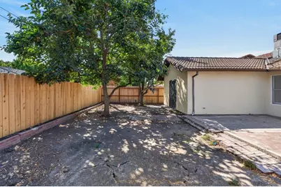 228 Santa Clara Street, Stockton, CA 95207 - Photo 37