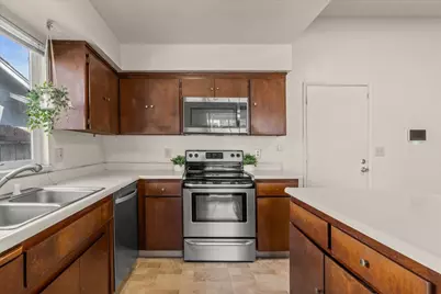 1450 Whyler #29, Yuba City, CA 95993 - Photo 23