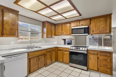 738 Evergreen Way, Manteca, CA 95336 - Photo 9