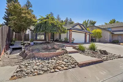 8410 Clear Valley Court, Antelope, CA 95843 - Photo 9