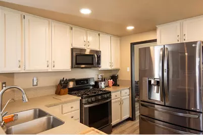 6025 Willow Creek Court, Riverbank, CA 95367 - Photo 17