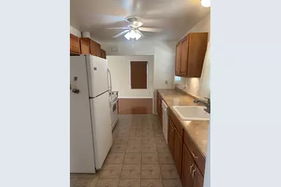 2377 Irvin Way, Sacramento, CA 95822 - Photo 9