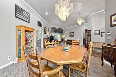 8634 Wilmot Court, Elk Grove, CA 95624 - Photo 21