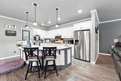 8634 Wilmot Court, Elk Grove, CA 95624 - Photo 11