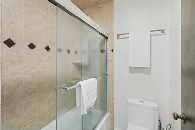 2238 Woodside Lane #13, Sacramento, CA 95825 - Photo 21