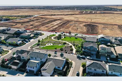 3989 Salt Point Way, Rancho Cordova, CA 95742 - Photo 65