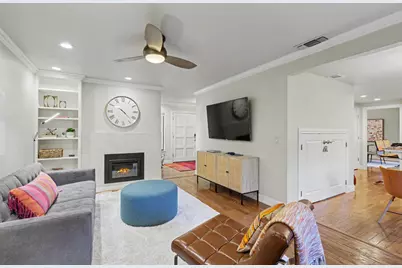 2002 University Park Dr, Sacramento, CA 95825 - Photo 5