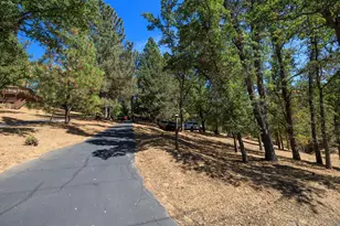 20773 Big Foot Cir, Groveland, CA 95321 - Photo 3