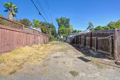 5001 13th Avenue, Sacramento, CA 95820 - Photo 37