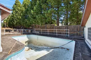 8879 Sunset Ave, Fair Oaks, CA 95628 - Photo 27