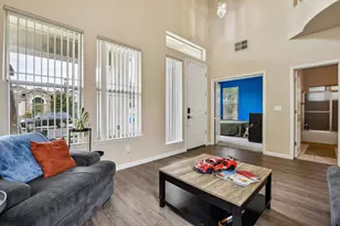 2029 Bastona Dr, Elk Grove, CA 95758 - Photo 5