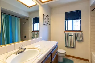 909 El Rancho Ct, Roseville, CA 95661 - Photo 25
