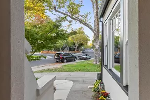 2813 27th St, Sacramento, CA 95818 - Photo 45