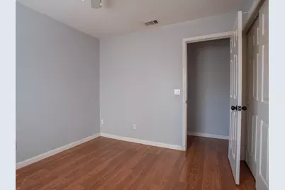 10457 River Oaks Drive, Stockton, CA 95209 - Photo 13