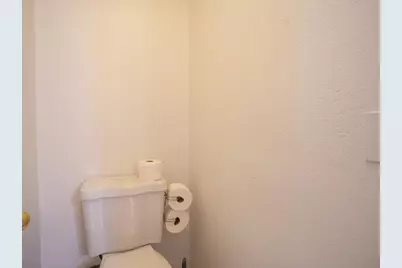 10457 River Oaks Drive, Stockton, CA 95209 - Photo 19