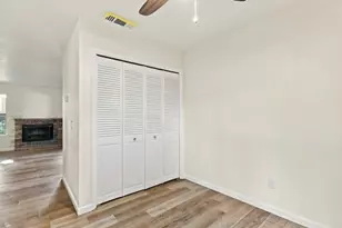 9101 Newhall Dr, Sacramento, CA 95826 - Photo 11