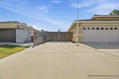 425 Sanderling Drive, Patterson, CA 95363 - Photo 3