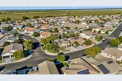 415 Parliament Way, Newman, CA 95360 - Photo 43