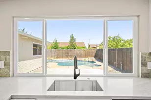 8352 Fieldpoppy Cir, Sacramento, CA 95828 - Photo 21