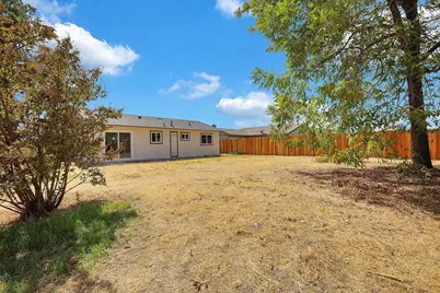 2183 Gold Leaf Way, Olivehurst, CA 95961 - Photo 23