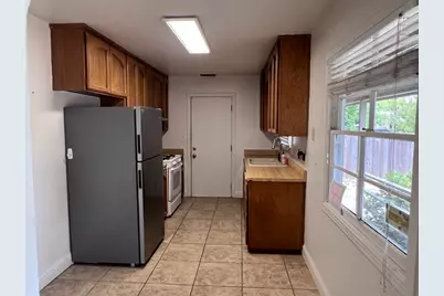 5550 40th Ave, Sacramento, CA 95824 - Photo 5