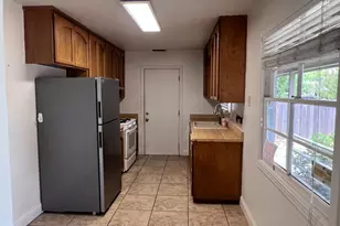 5550 40th Ave, Sacramento, CA 95824 - Photo 5
