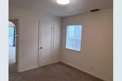 5550 40th Ave, Sacramento, CA 95824 - Photo 9