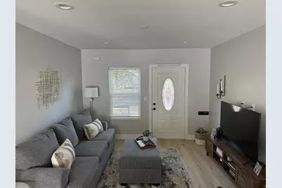 209 Alhambra Boulevard, Sacramento, CA 95816 - Photo 11