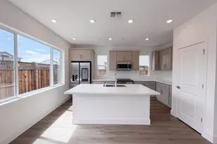 16207 Sculptor Ave, Lathrop, CA 95330 - Photo 11