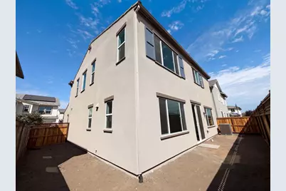 16207 Sculptor Avenue, Lathrop, CA 95330 - Photo 5