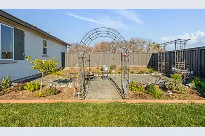 976 Garzas Street, Lathrop, CA 95330 - Photo 23