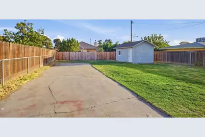 1300 N E Street, Livingston, CA 95334 - Photo 25