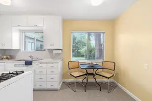 1424 36th St, Sacramento, CA 95816 - Photo 9