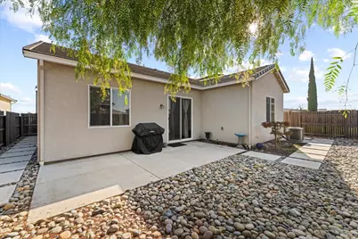 1409 Peach, Manteca, CA 95337 - Photo 29