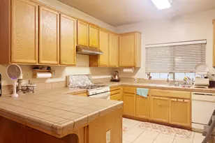 728 Chenin Blanc Ct, Los Banos, CA 93635 - Photo 15