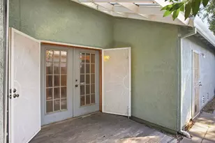 9 Rollingbrook Cir, Sacramento, CA 95833 - Photo 33