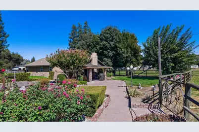 6837 Eleanor Road, Oakdale, CA 95361 - Photo 13