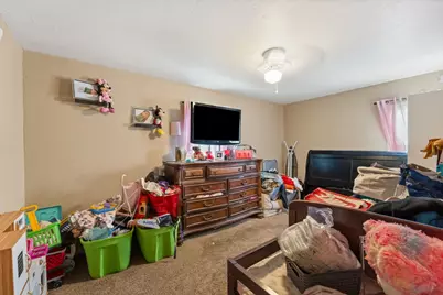 2454 Empress Street, Sacramento, CA 95815 - Photo 17