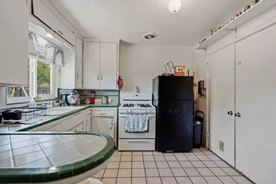 1335 Tully Road, Modesto, CA 95350 - Photo 7