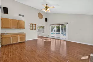 4233 Rosecrest Way, Sacramento, CA 95826 - Photo 3