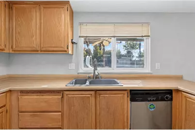 4233 Rosecrest Way, Sacramento, CA 95826 - Photo 23