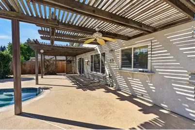 4233 Rosecrest Way, Sacramento, CA 95826 - Photo 49