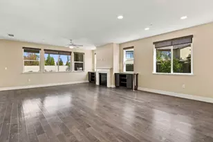 1329 Darrow Dr, Lathrop, CA 95330 - Photo 9
