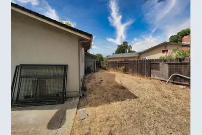 344 Santa Anita Ct, Stockton, CA 95210 - Photo 23