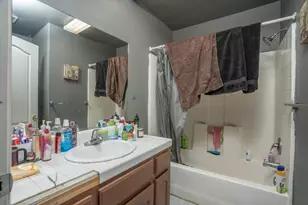 220 Walker Ln, Coalinga, CA 93210 - Photo 9