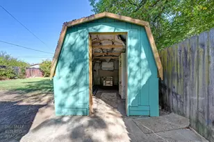 4555 71st St, Sacramento, CA 95820 - Photo 23